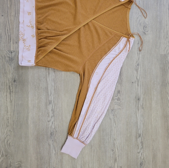 Free People Auxton Thermal Boho Wrap Top with Floral Sleeves Size XL - Picture 14 of 14